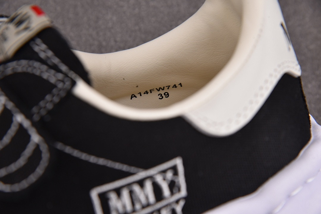 Ma1s0n mihara sneakers