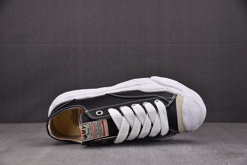 MAISON MIHARA SNEAKERS(Maison Hank OG Sole Black White)
