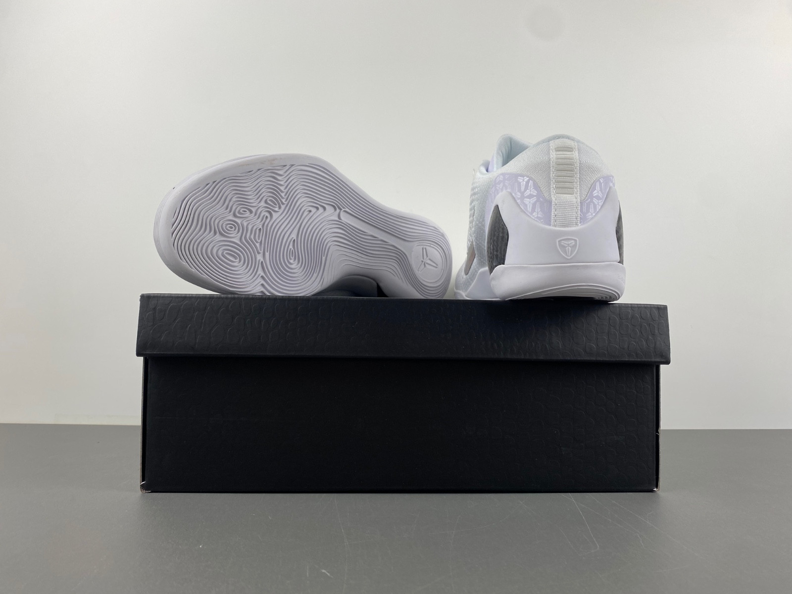 Kobe 9 Elite Low Protro Halo FZ7334-100