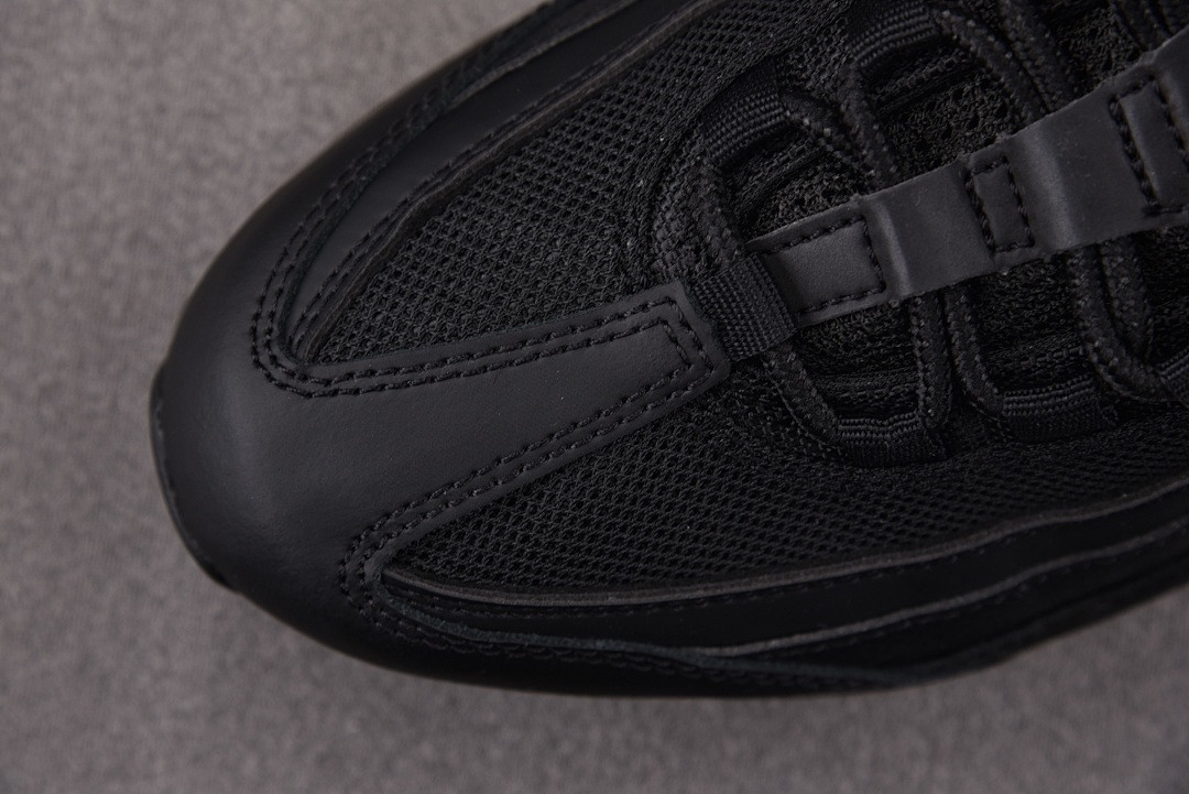 Nike Air Max 95 Essential Triple Black CI3705-001