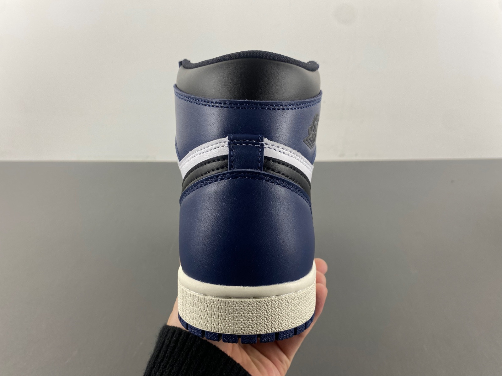 Air Jordan 1 High OG Midnight Navy DZ5485-401