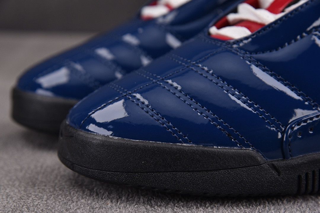 NK Total 90 Secutor Shox Magia SP Maha Amsterdam IM9326-005