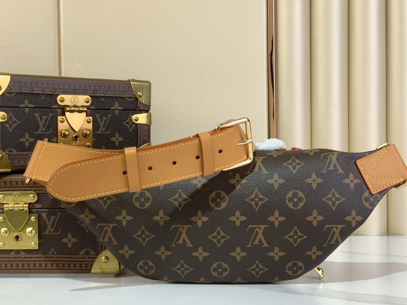LOUIS VUITTON Rush Bumbag-30*15*8CM