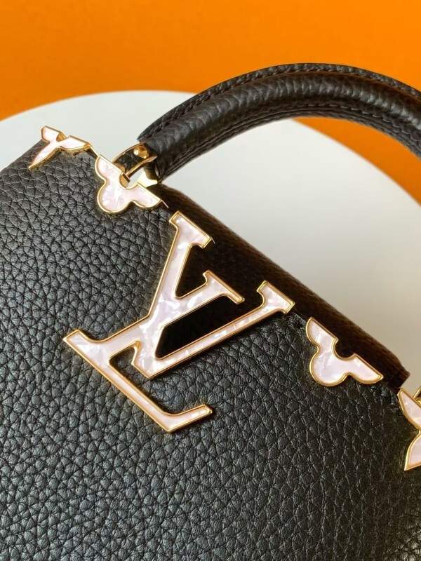 LV capucines Mini Black