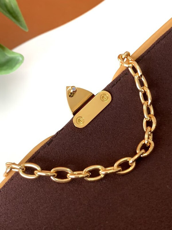 1V POCHETTE CAMILLE