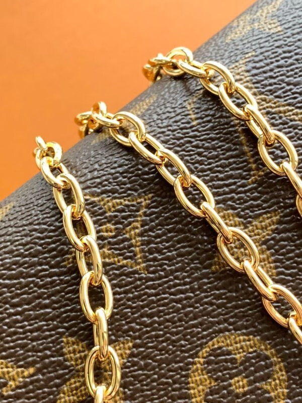 1V POCHETTE CAMILLE
