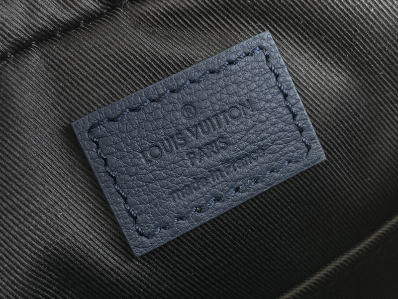 Louis Vuitton Trio Jm messenger ( BLUE)