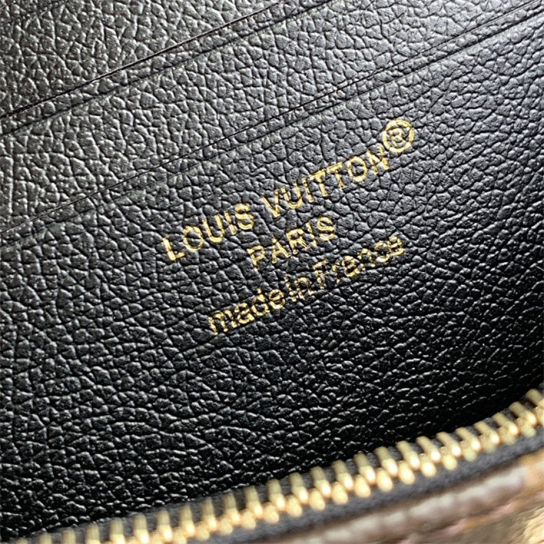 LV Wallet On Chain Ivy M26587