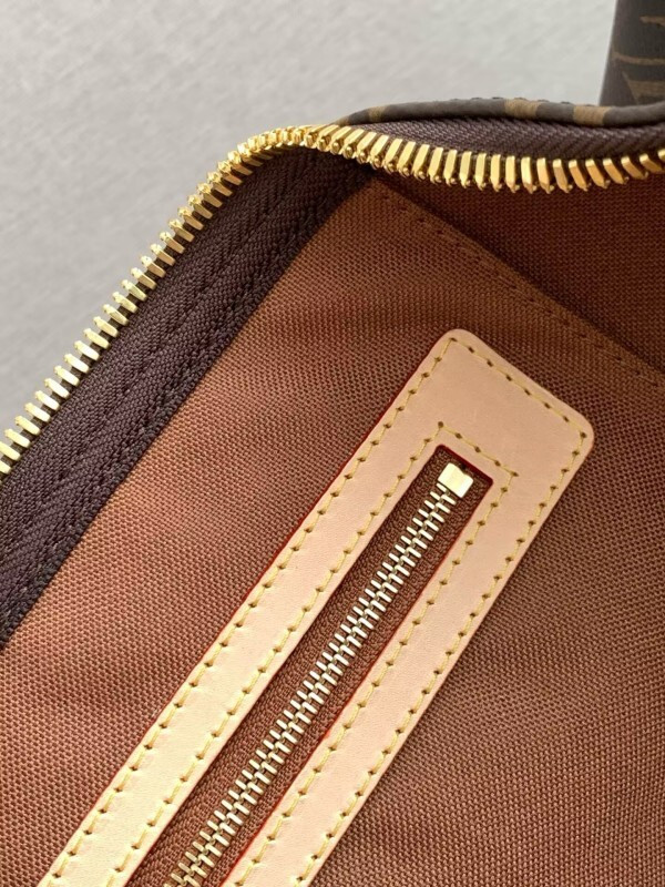1V Keepall BAG