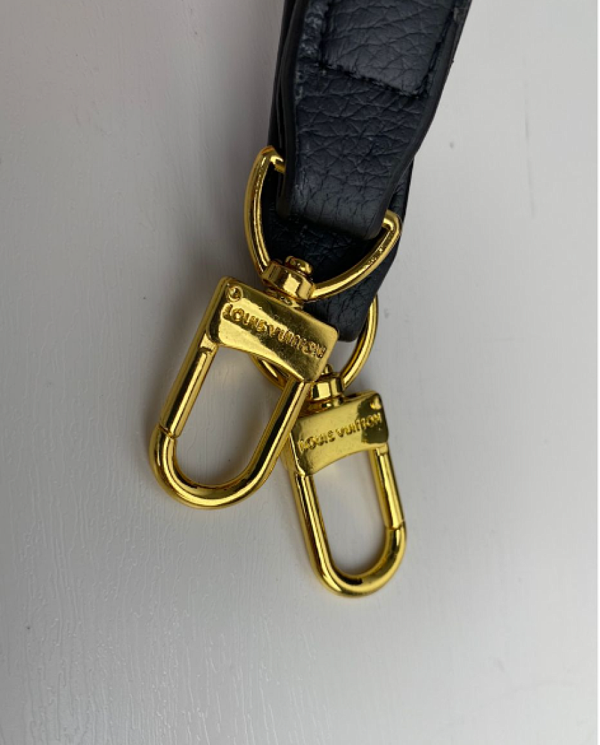 l0vis Vvtt0n monogram canvas pochette metis 25cm navy