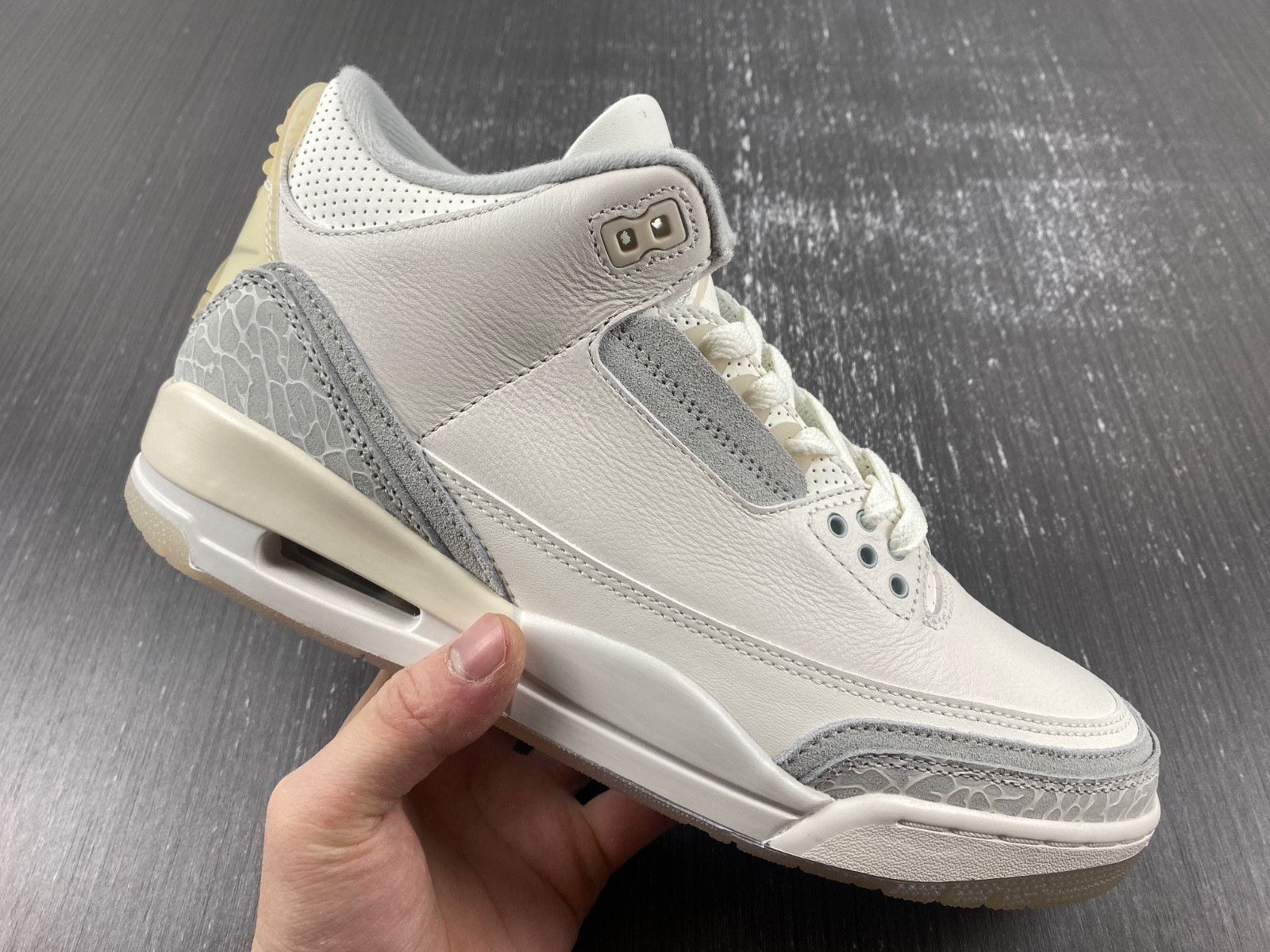 Air Jordan 3 Craft